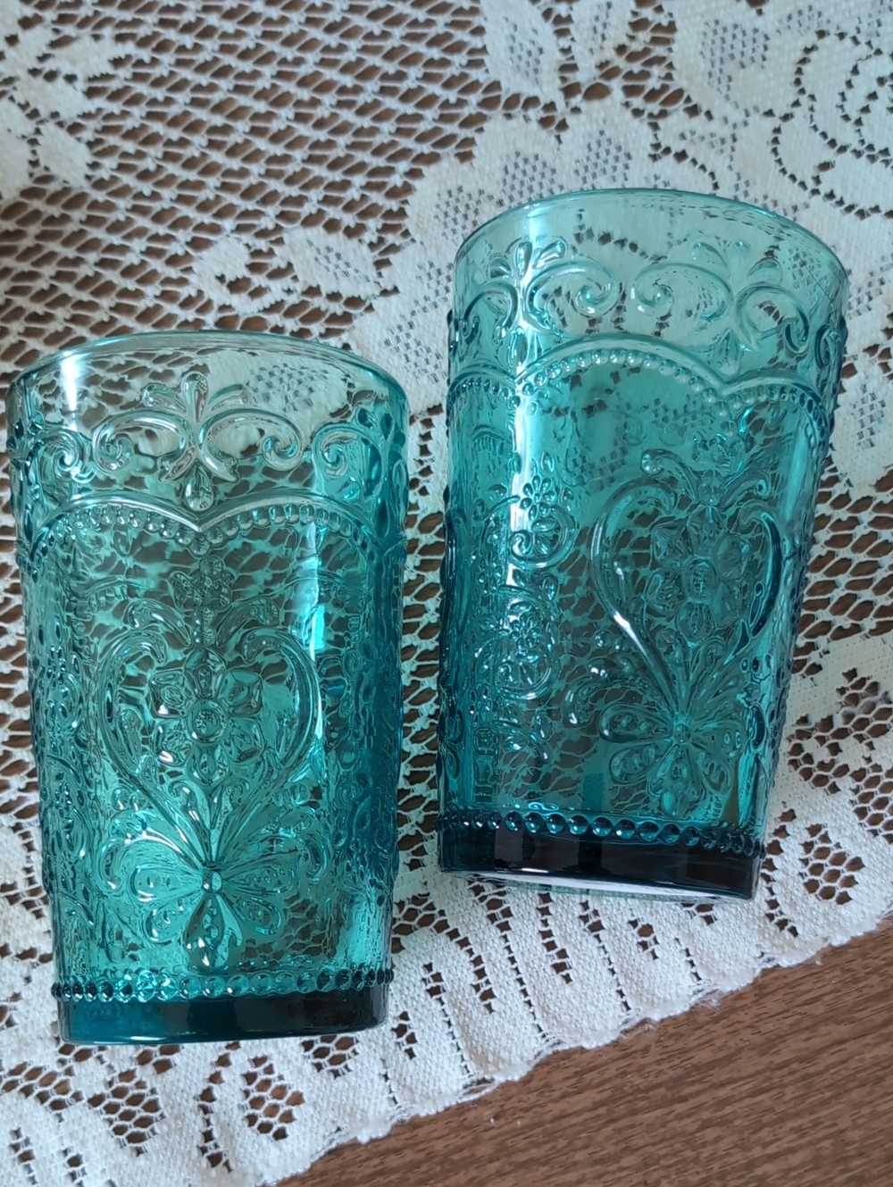 Pioneer Woman Amelia Teal Blue Embossed Glass Tumbler Set - Home Dining 15oz Set - Picture 5 of 9
